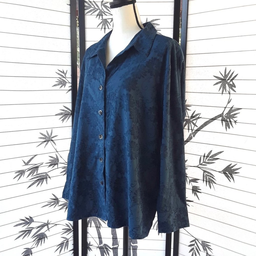 Croft & Barrow Blue Long Sleeved V Neck Shirt - Picture 5 of 15
